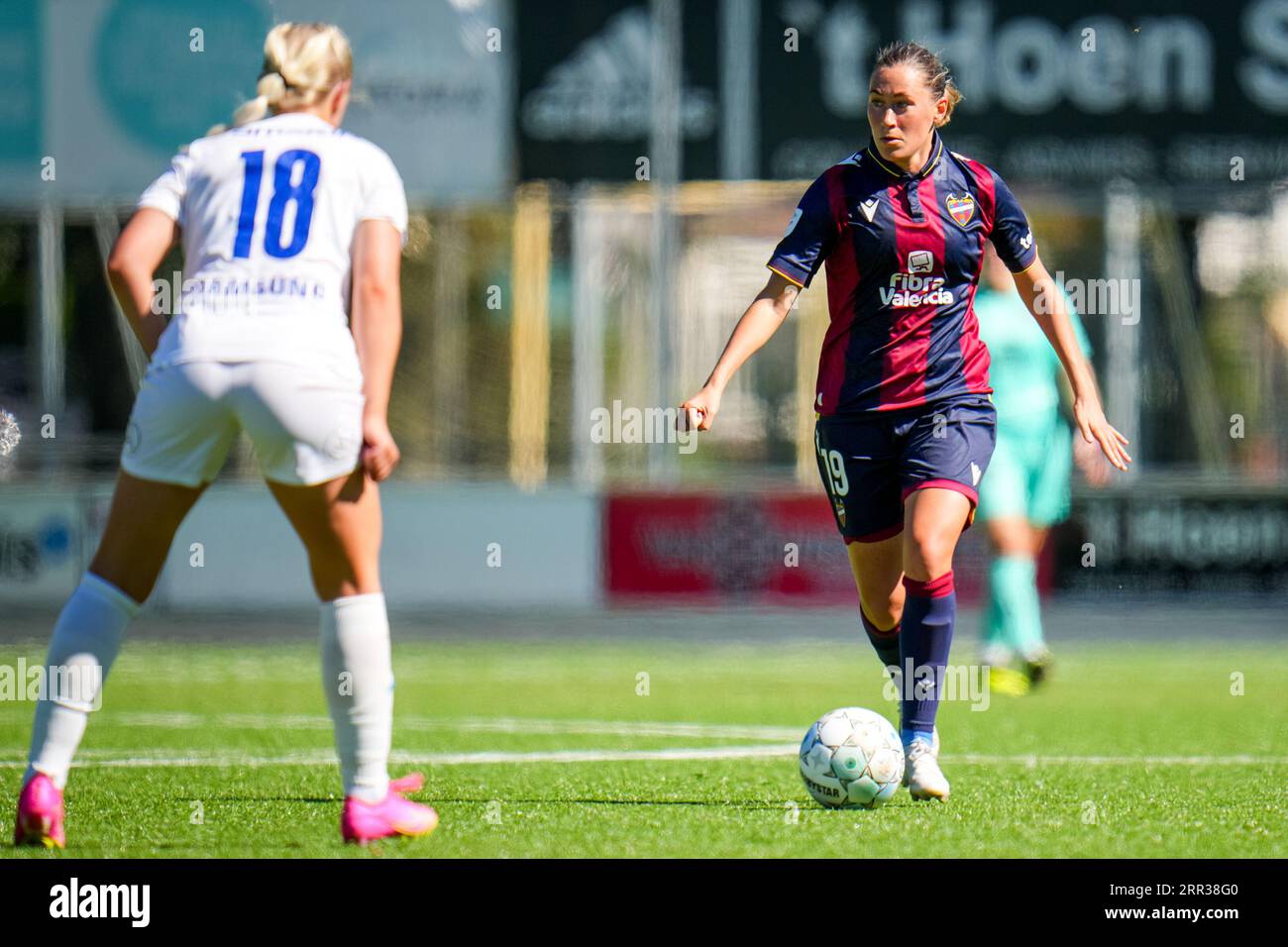 Enschede, Netherlands. 06th Sep, 2023. ENSCHEDE, NETHERLANDS - SEPTEMBER 6: Nuria Mendoza Miralles of Levante UD dribbles with the ball during the UEFA Women's Champions League LP Group 1 Semi Final match between Levante UD and Stjarnan at the Sportpark Schreurserve on September 6, 2023 in Enschede, Netherlands (Photo by Rene Nijhuis/BSR Agency) Credit: BSR Agency/Alamy Live News Stock Photo