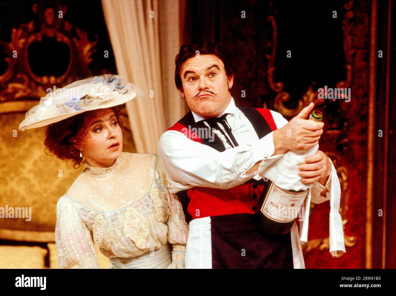 Prunella Scales (Daisy Wray), Timothy West (Charlie Mucklebrass / Spidi Gonzales) in BIG IN BRAZIL by Bamber Gascoigne at The Old Vic Theatre,London SE1  17/09/1984  set design: Patrick Robertson  costumes: Rosemary Vercoe  lighting: Mark Henderson  director: Mel Smith Stock Photo