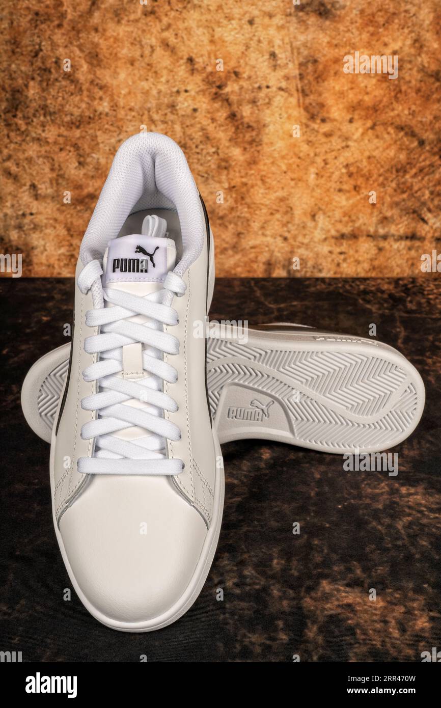 PUMA Rebound V6 faux-leather Sneakers - Farfetch