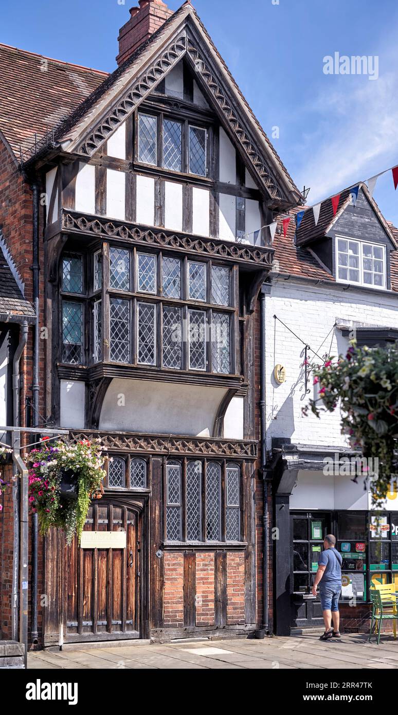 The Henley Room is a former College House Tudor building in  Henley Street, Stratford Upon Avon, England UK Stock Photo