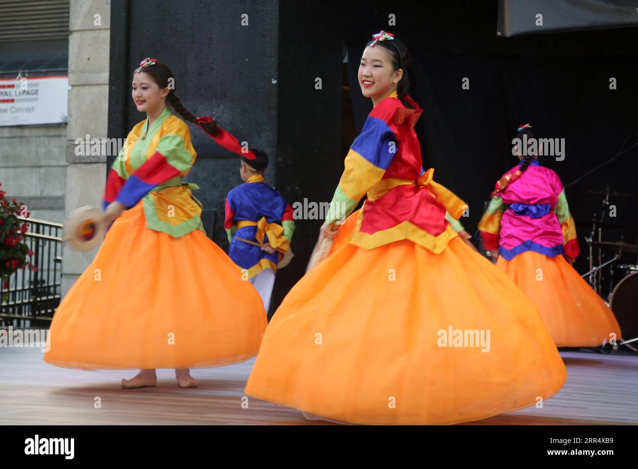 Toronto, Canada. 25th Aug, 2023. Korean youth perform a traditional