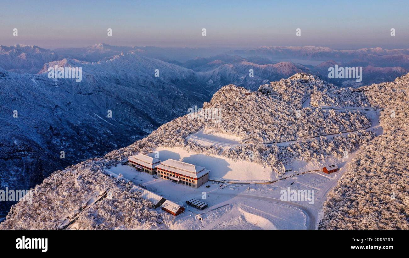 201220 -- HANZHONG, Dec. 20, 2020 -- Aerial photo taken on Dec. 20, 2020 shows the scenery in Longtoushan scenic area during sunrise in Nanzheng District of Hanzhong, northwest China s Shaanxi Province.  CHINA-SHAANXI-HANZHONG-WINTER SCENERY CN TaoxMing PUBLICATIONxNOTxINxCHN Stock Photo