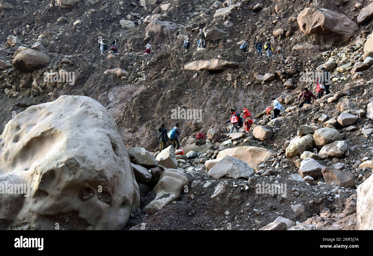 Shooting stones hi-res stock photography and images - Alamy