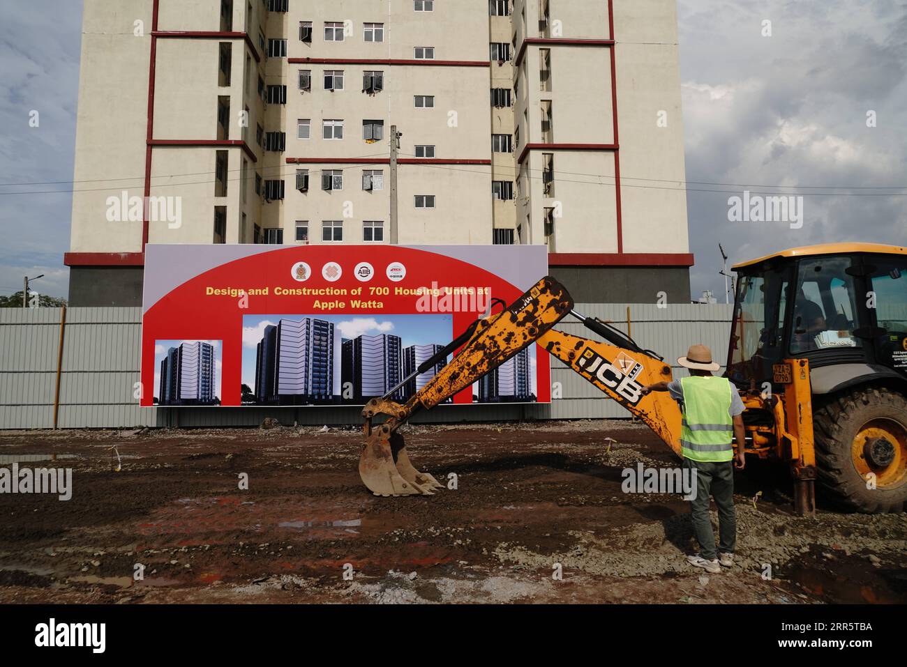 210115 -- BEIJING, Jan. 15, 2021 -- Photo taken on Jan. 14, 2021 shows the construction site of the affordable public housing project of the Asian Infrastructure Investment Bank AIIB, in the northern Colombo suburb of Applewatta, Sri Lanka. TO GO WITH XINHUA HEADLINES OF JAN. 15, 2021  CHINA-AIIB-5TH ANNIVERSARY TangxLu PUBLICATIONxNOTxINxCHN Stock Photo