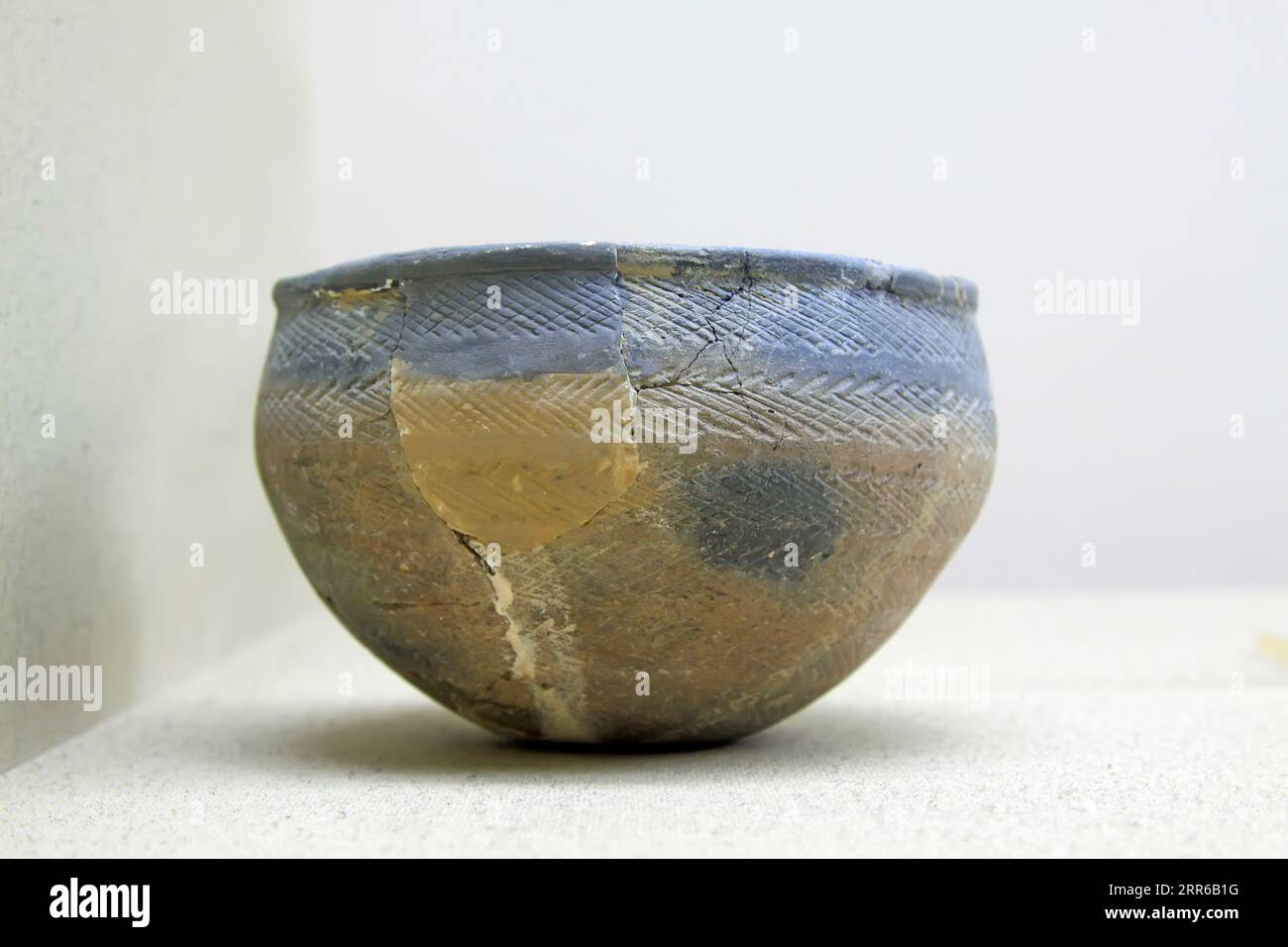 Chinese pottery hires stock photography and images Alamy