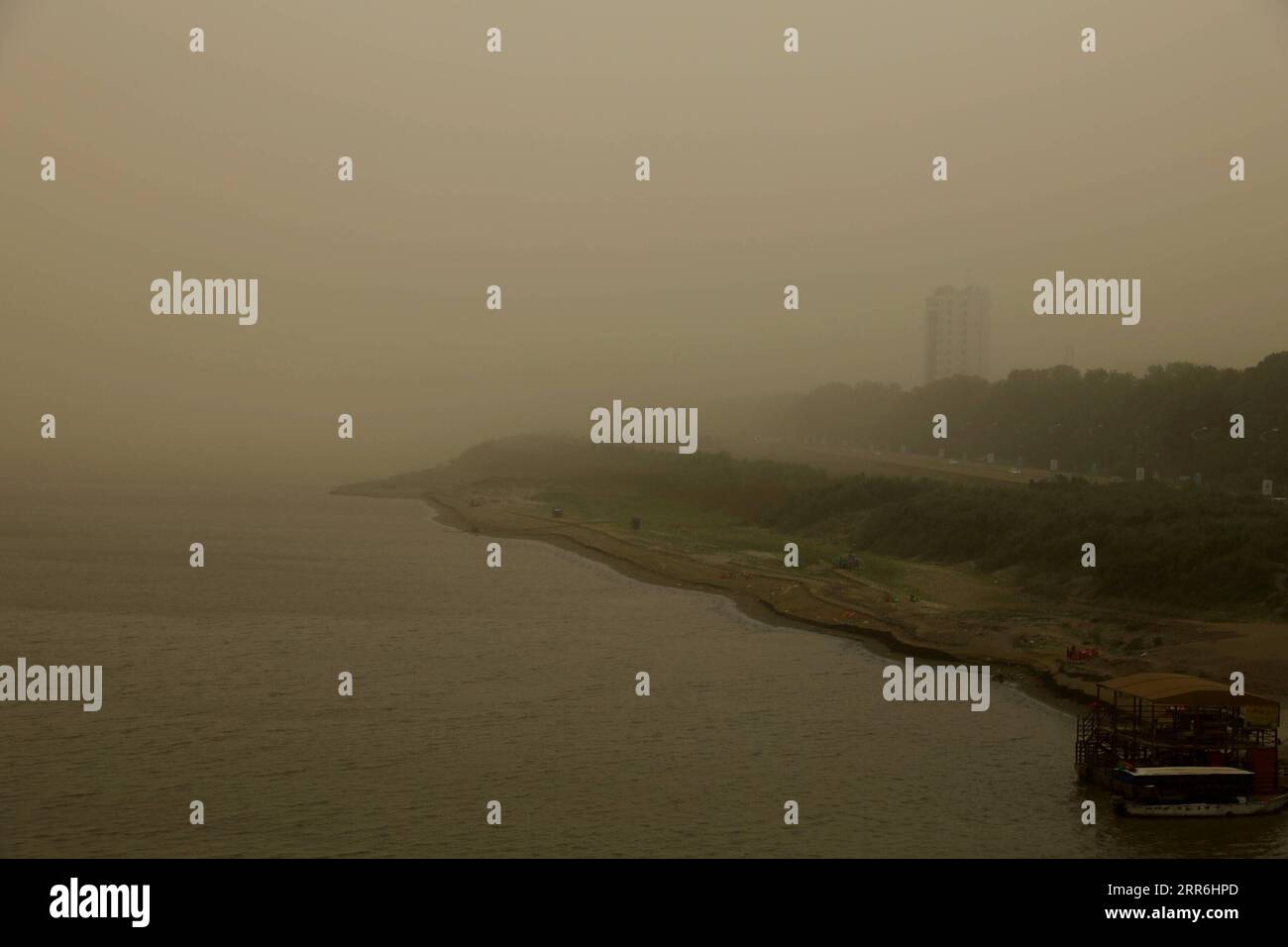 The Dust of Khartoum and the Two Men Who Broke a Nation