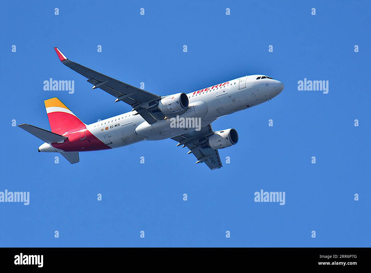 Iberia airplane hi-res stock photography and images - Page 13 - Alamy