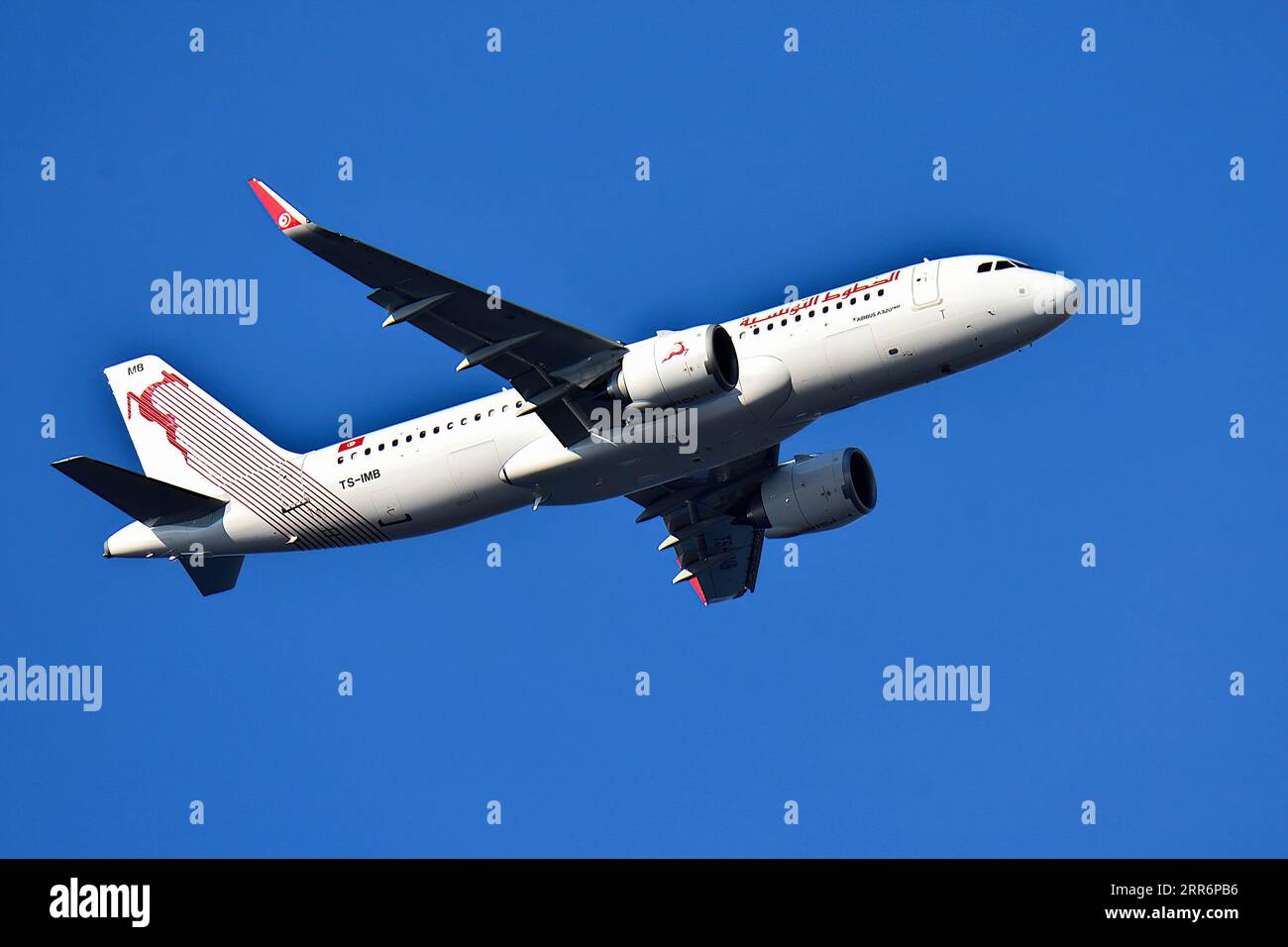 Air france planes airport hi-res stock photography and images - Page 4 -  Alamy