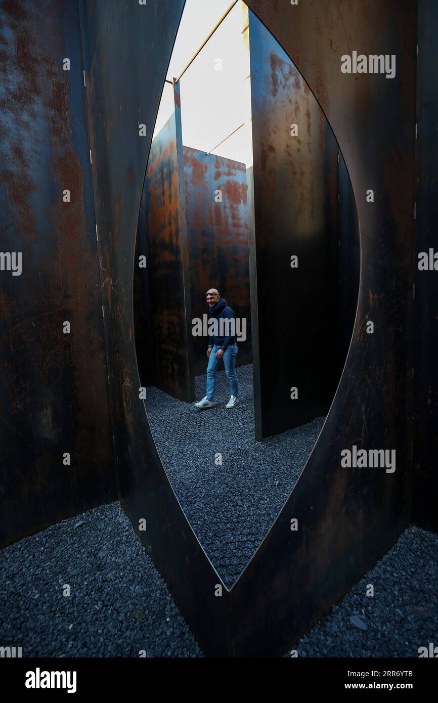 C mine maze hi-res stock photography and images - Alamy