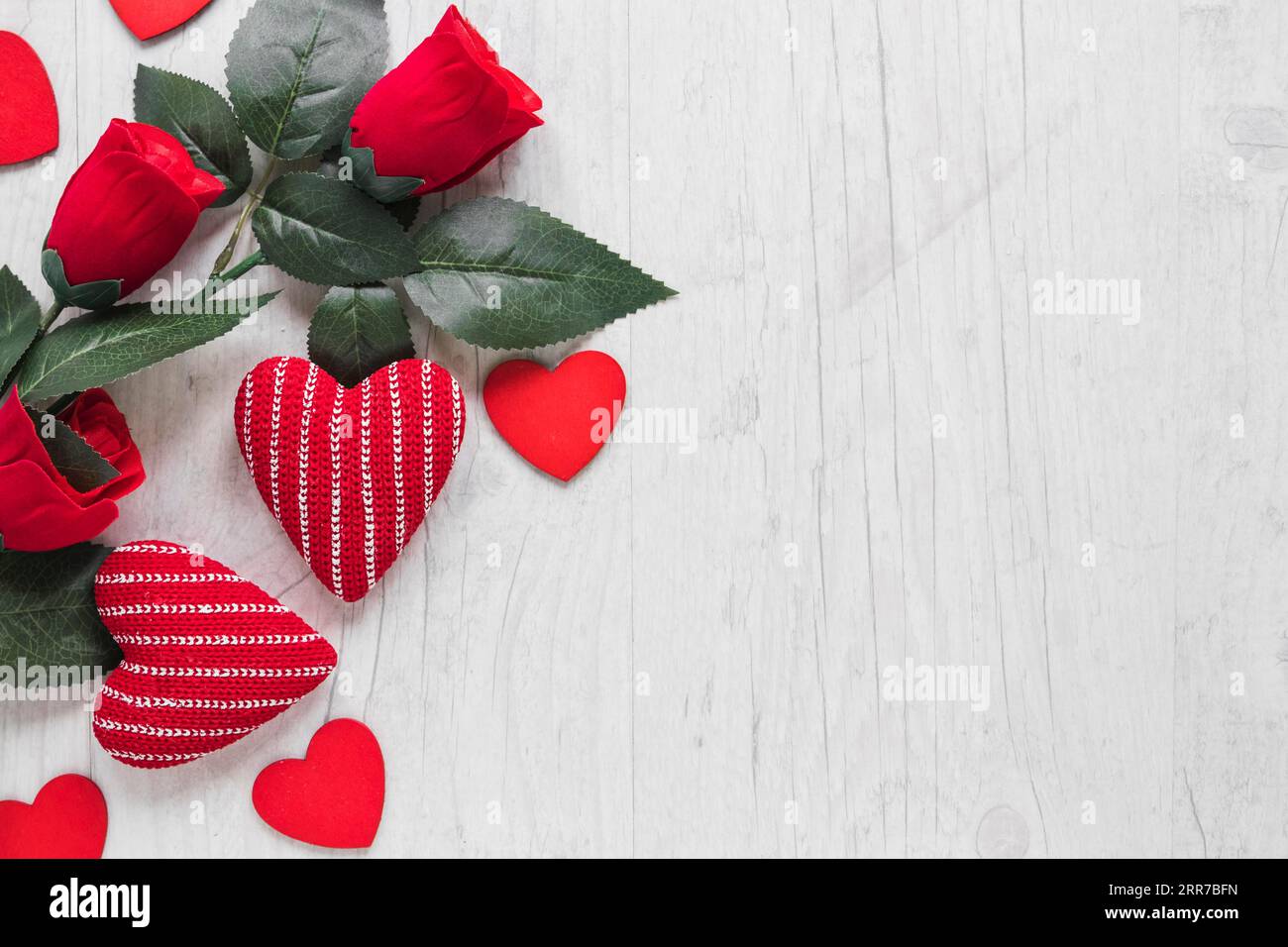 Red roses cute hearts Stock Photo Alamy
