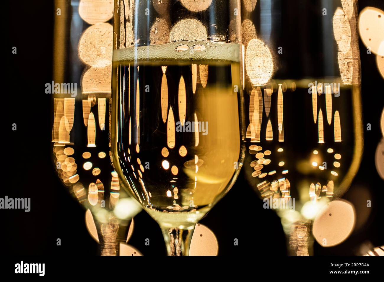 Champagne music hi-res stock photography and images - Alamy