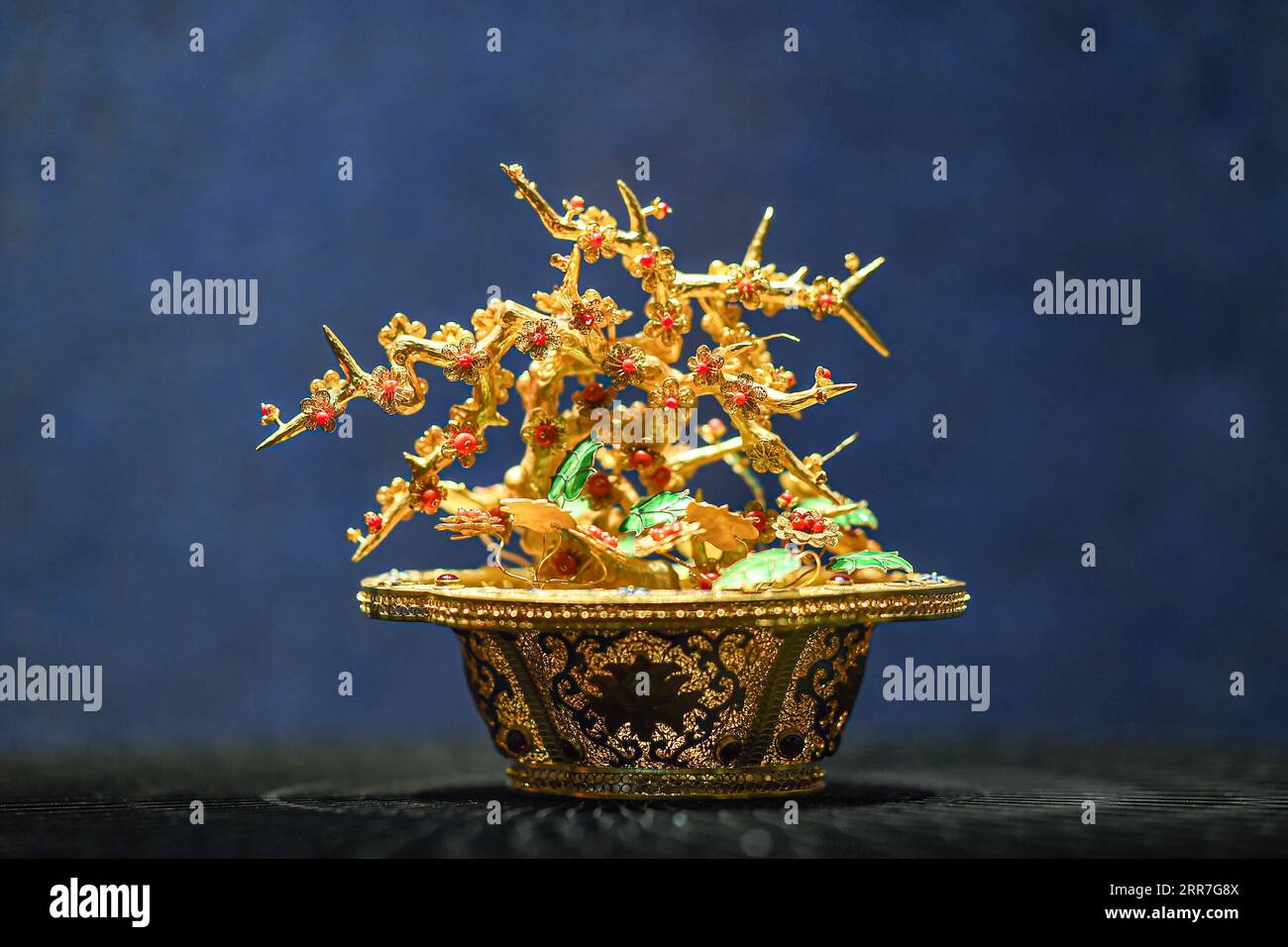 Exhibition filigre hi-res stock photography and images - Alamy