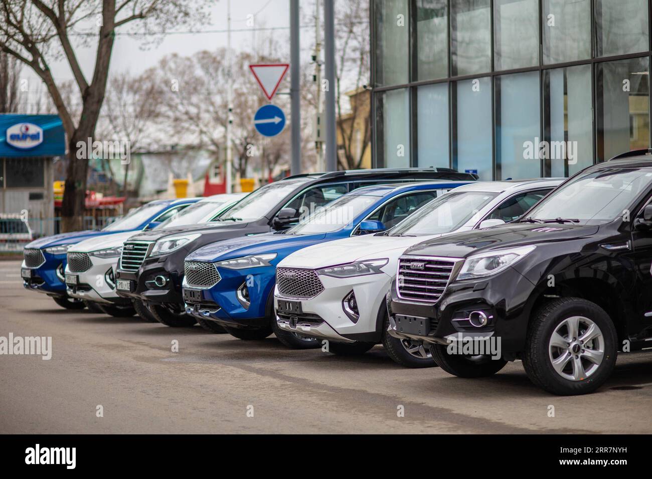 210401 -- ALMATY, April 1, 2021 -- Photo taken on April 1, 2021 shows HAVAL cars outside a dealer shop in Almaty, Kazakhstan. Great Wall Motor Co., Ltd. s HAVAL brand entered the Kazakhstan market on thursday, three main models of crossover vehicles F7, F7x and off-road vehicle H9 officially began the sales to Kazakhstan residents in Almaty. /Handout via Xinhua KAZAKHSTAN-ALMATY-HAVAL-SALE AstanaxMotors PUBLICATIONxNOTxINxCHN Stock Photo