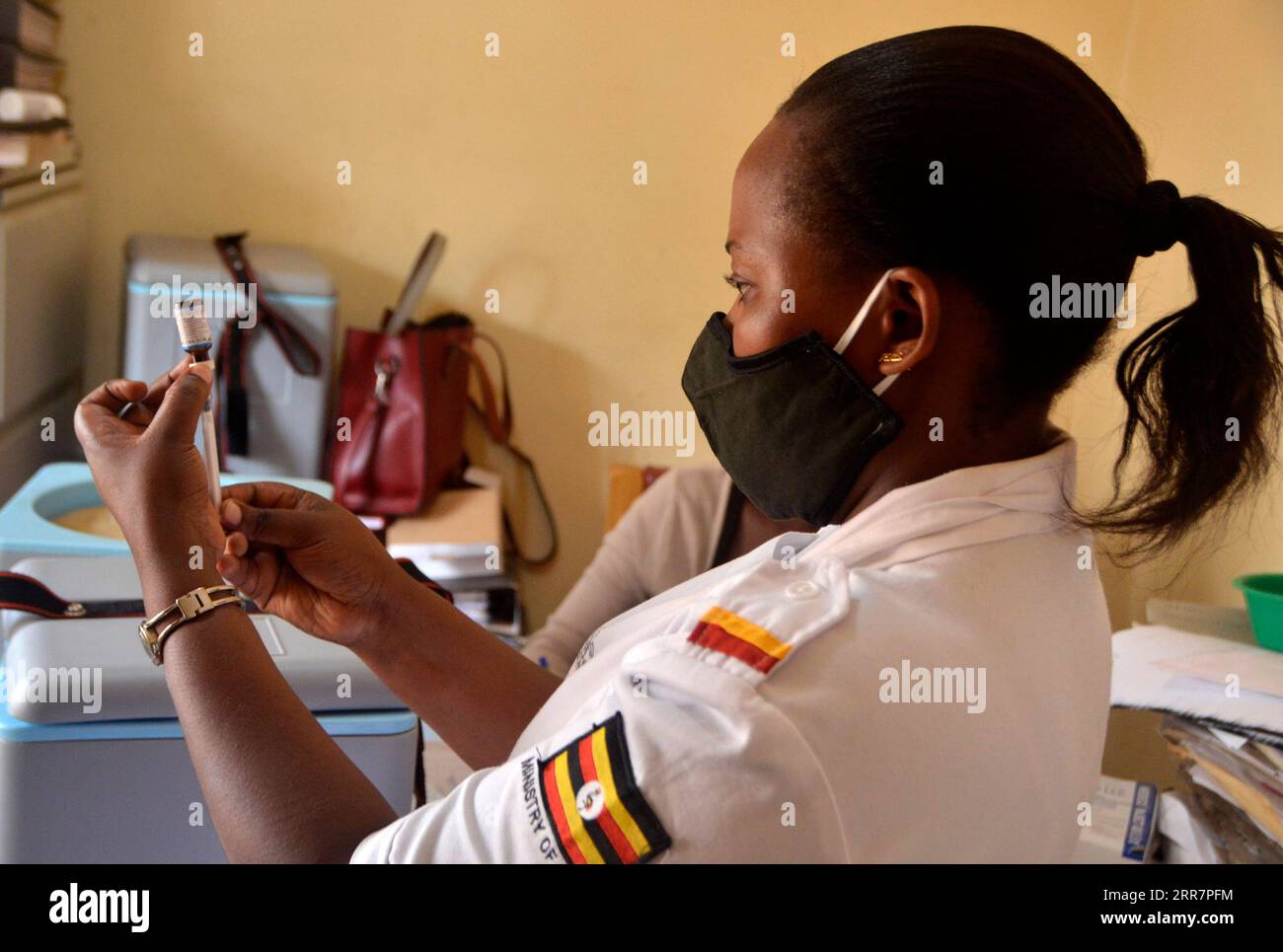Oral polio vaccine hi-res stock photography and images - Alamy