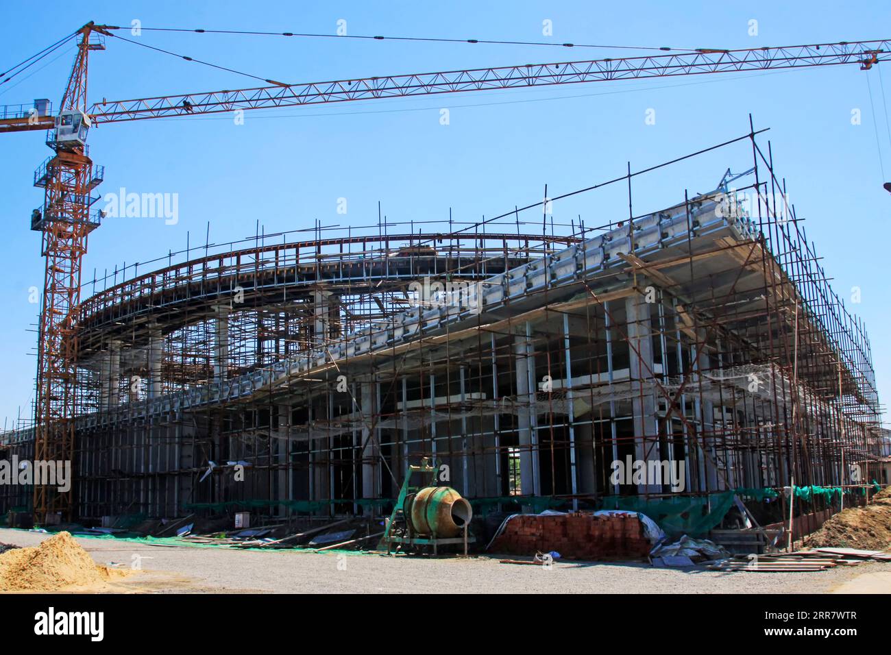 Busy construction site machines hi-res stock photography and images - Alamy