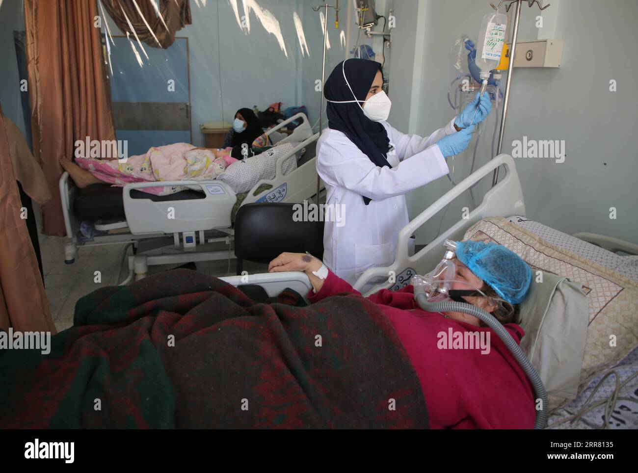 210411 -- GAZA, April 11, 2021 -- A Palestinian Medical, 55% OFF