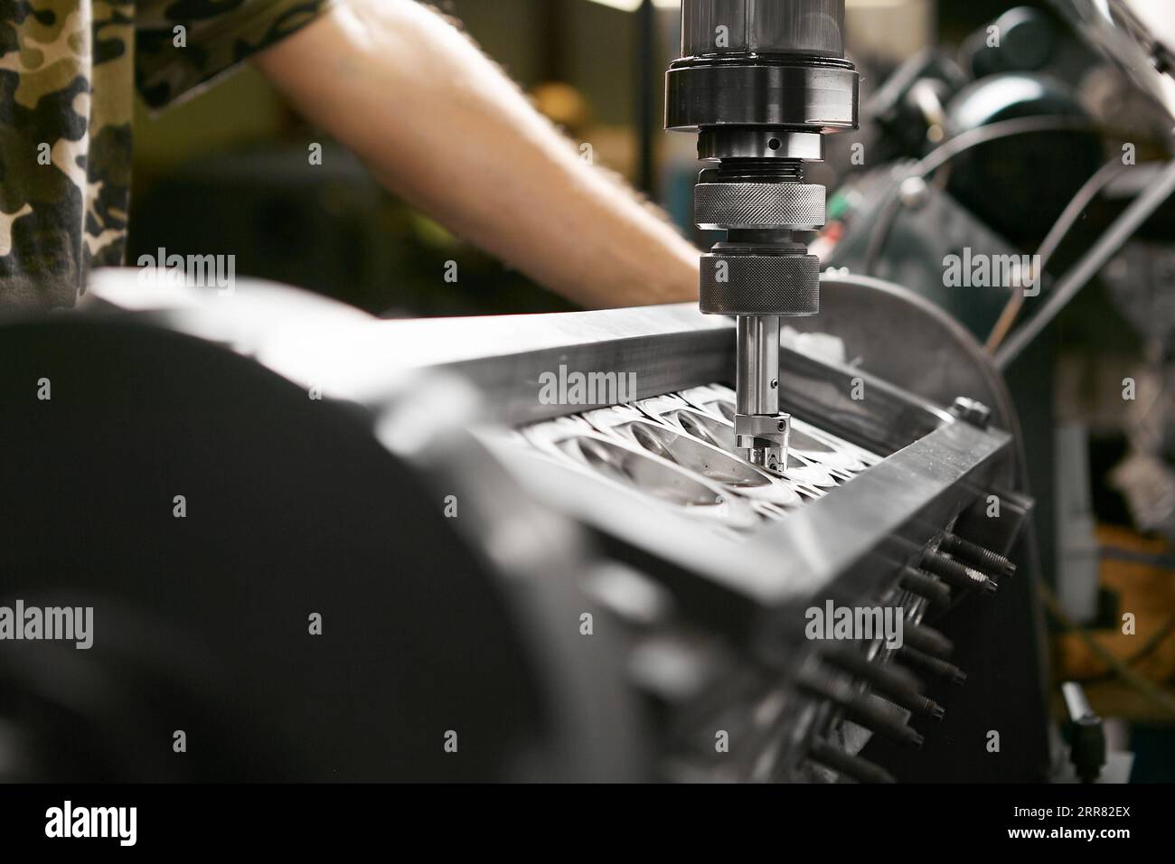 Engine Valve Failure Cylinder Head. Elimination of problems with the