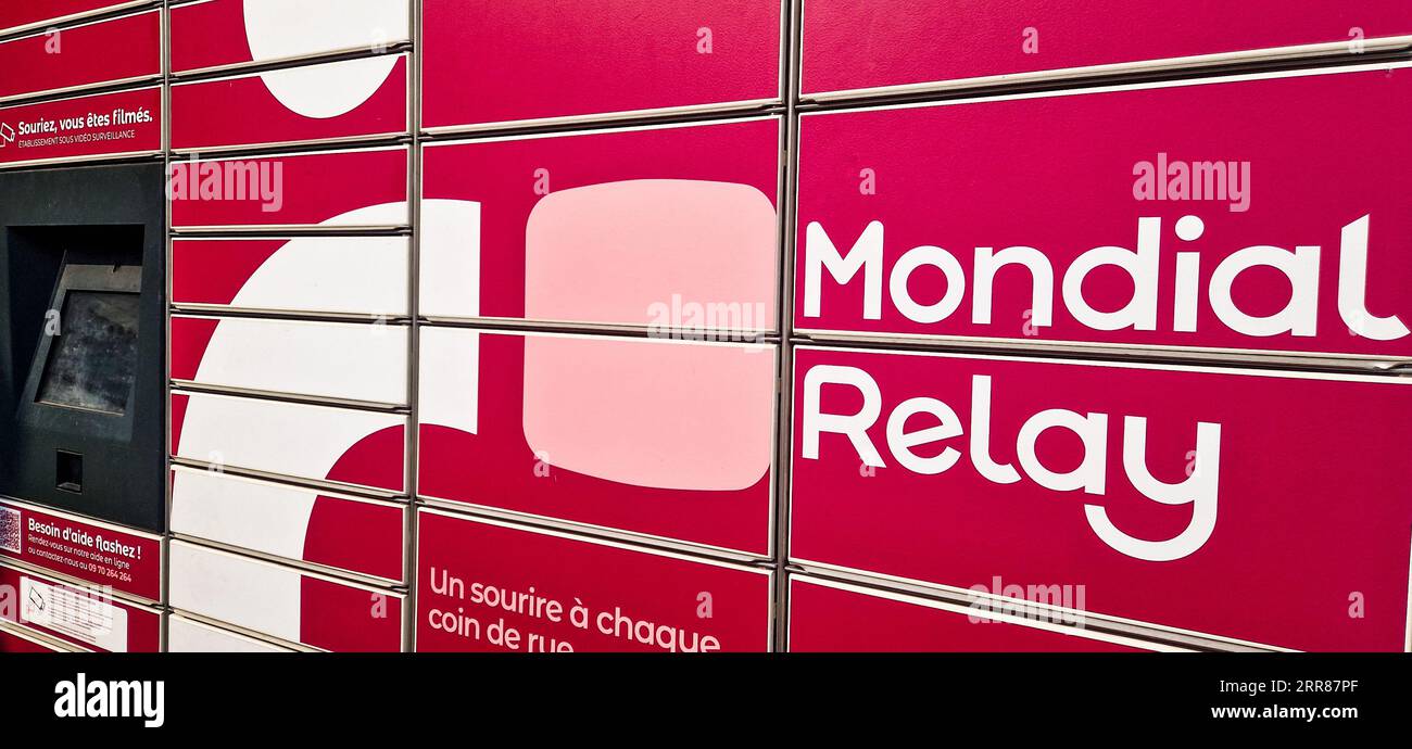 Mondial relay collecting point, Lyon, France Stock Photo Alamy