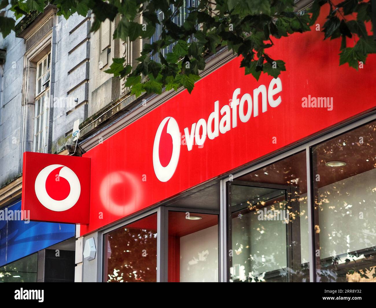 Vodafone sign hires stock photography and images Alamy