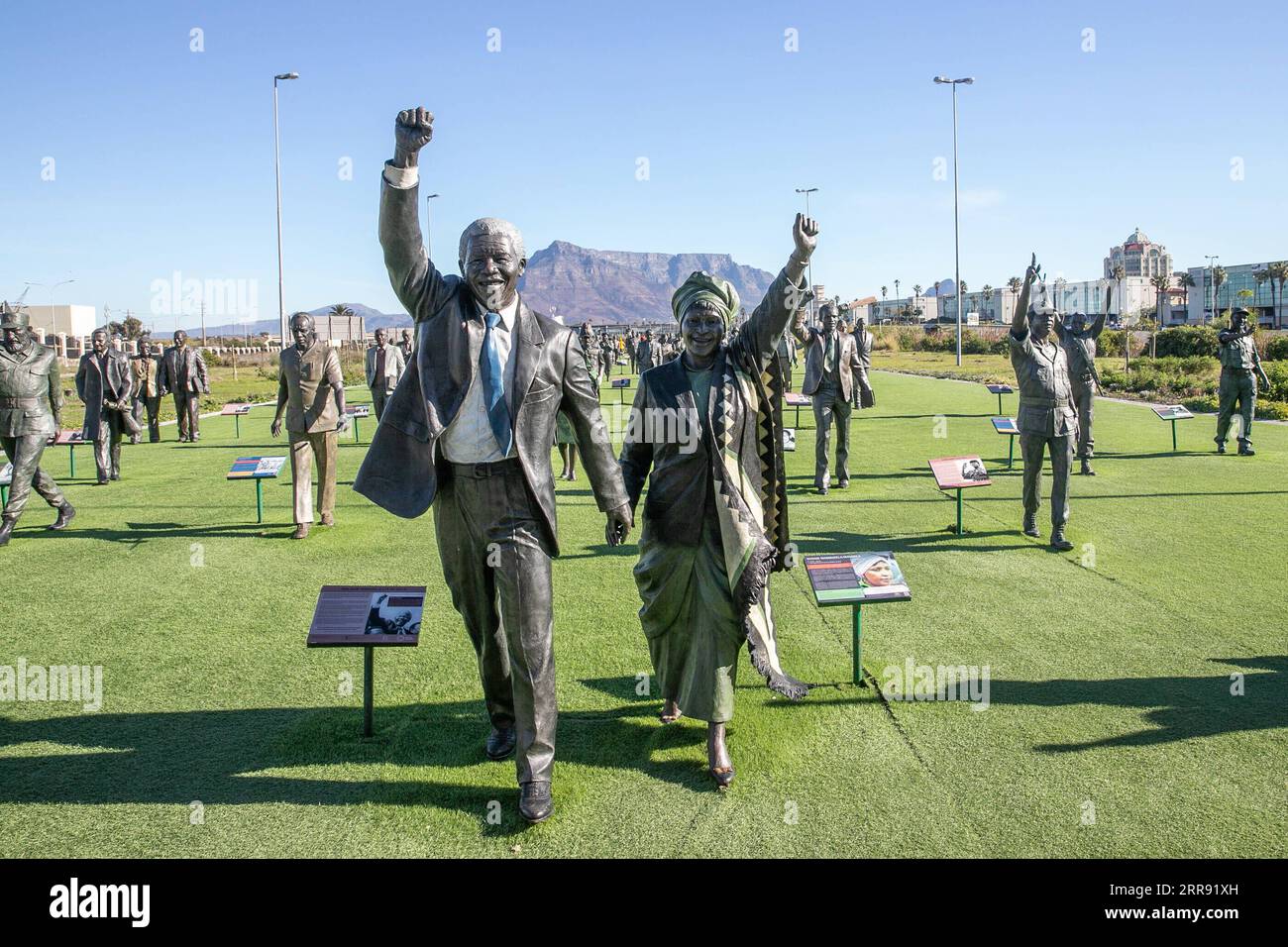 News Bilder des Tages 210524 -- CAPE TOWN, May 24, 2021 -- Bronze statues of Nelson Mandela and his wife Winnie Madikizela-Mandela are displayed at a tourist spot named The Long March to Freedom in Cape Town, South Africa, on May 23, 2021. The Long March to Freedom has life-size Bronze statues of 100 individuals who struggled for South Africa s freedom from the early 1700s to Freedom Day in April 1994.  SOUTH AFRICA-CAPE TOWN-FREEDOM-BRONZE STATUES LyvxTianran PUBLICATIONxNOTxINxCHN Stock Photo