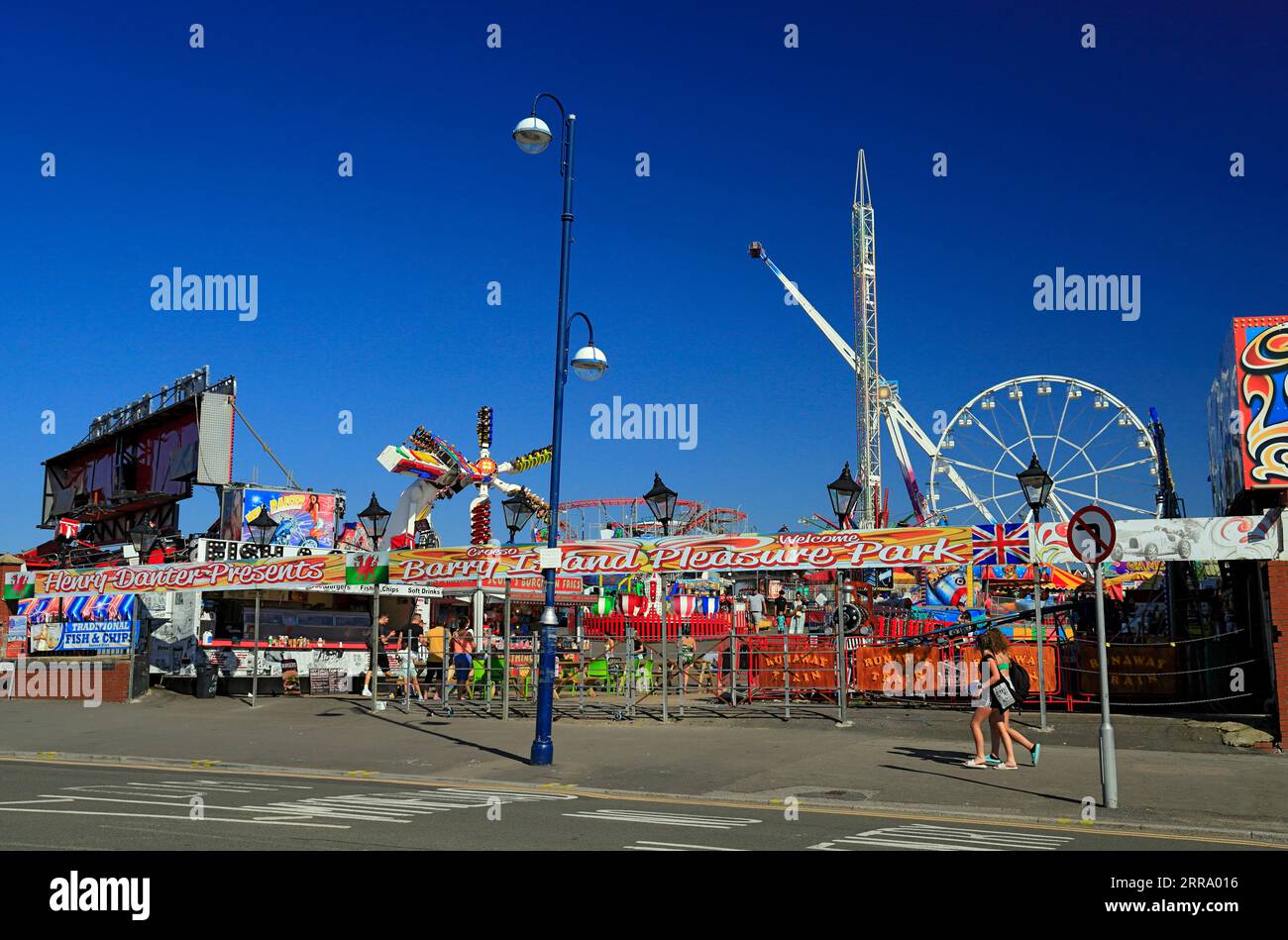 barry-island-pleasure-park-hi-res-stock-photography-and-images-alamy