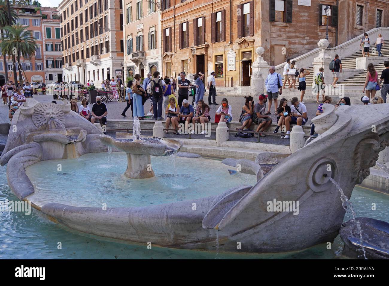 210715 -- ROME, July 15, 2021 -- People visit the Piazza di Spagna in Rome, Italy, on July 15, 2021. Italy on Thursday reported 2,455 new COVID-19 cases, bringing the total number of confirmed COVID-19 cases to 4,278,319, according to the latest data from the Ministry of Health.  ITALY-ROME-COVID-19-CASES JinxMamengni PUBLICATIONxNOTxINxCHN Stock Photo