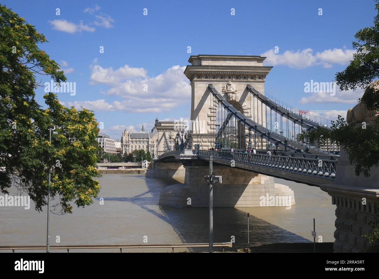 Chain Bridge, Szechenyi Lanchid, connecting Buda and Pest across the River Danube, Budapest, Hungary Stock Photo