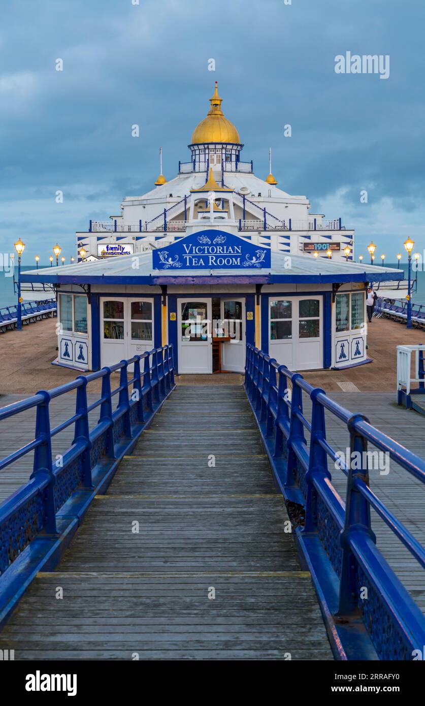 Victorian tea room hi-res stock photography and images - Alamy