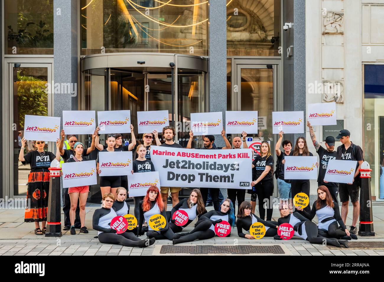 London, UK. 7 Sep 2023. PETA supporters become “dead orcas” and lie ...