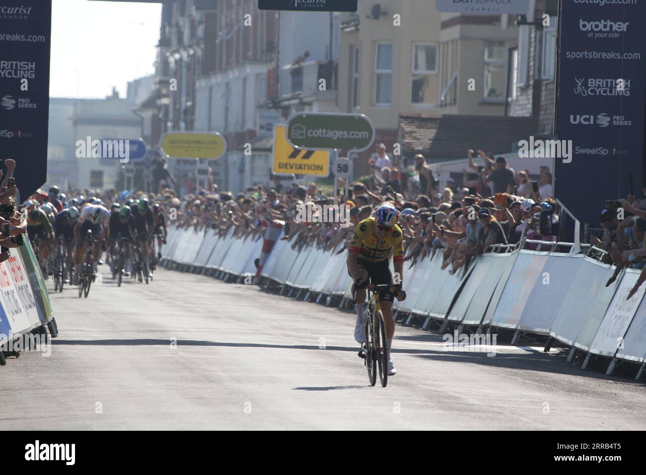 Felixstowe, UK. 7th Sep 2023. Stage five of the Tour of Britain starts