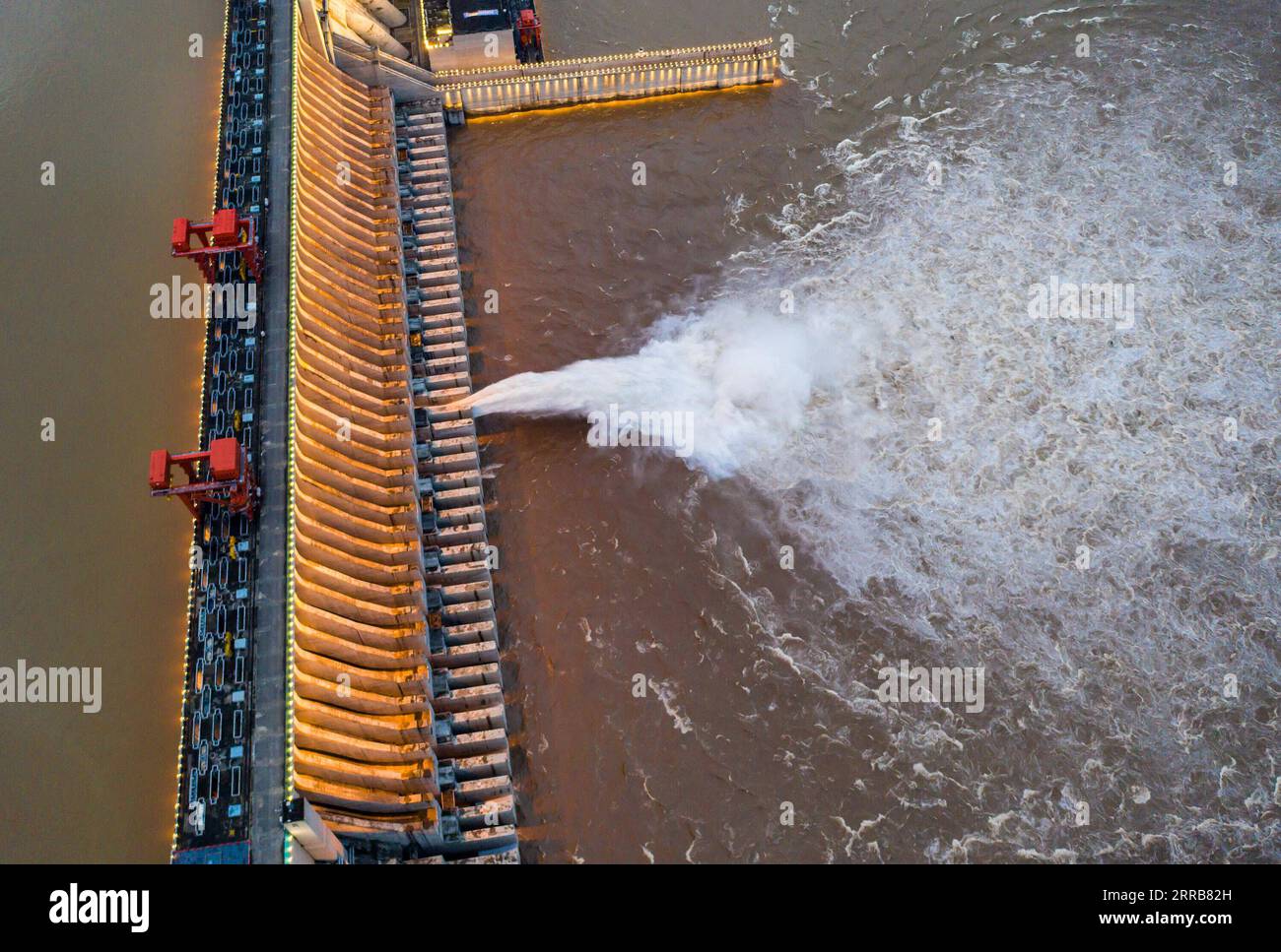 210906 -- YICHANG, Sept. 6, 2021 -- Aerial photo taken on Sept. 6, 2021 shows a view of the Three Gorges Dam in central China s Hubei Province. Chinese authorities have called for rigorous anti-flooding measures along the Yangtze River as water levels continue to rise following heavy rainfall, the Ministry of Water Resources said on Monday. The flow of water at the Three Gorges reservoir has increased rapidly, reaching 54,000 cubic meters per second as of 2 p.m. Monday. The ministry said it is maintaining its response at Level IV, and has called for more anti-flooding measures at the Three Gor Stock Photo