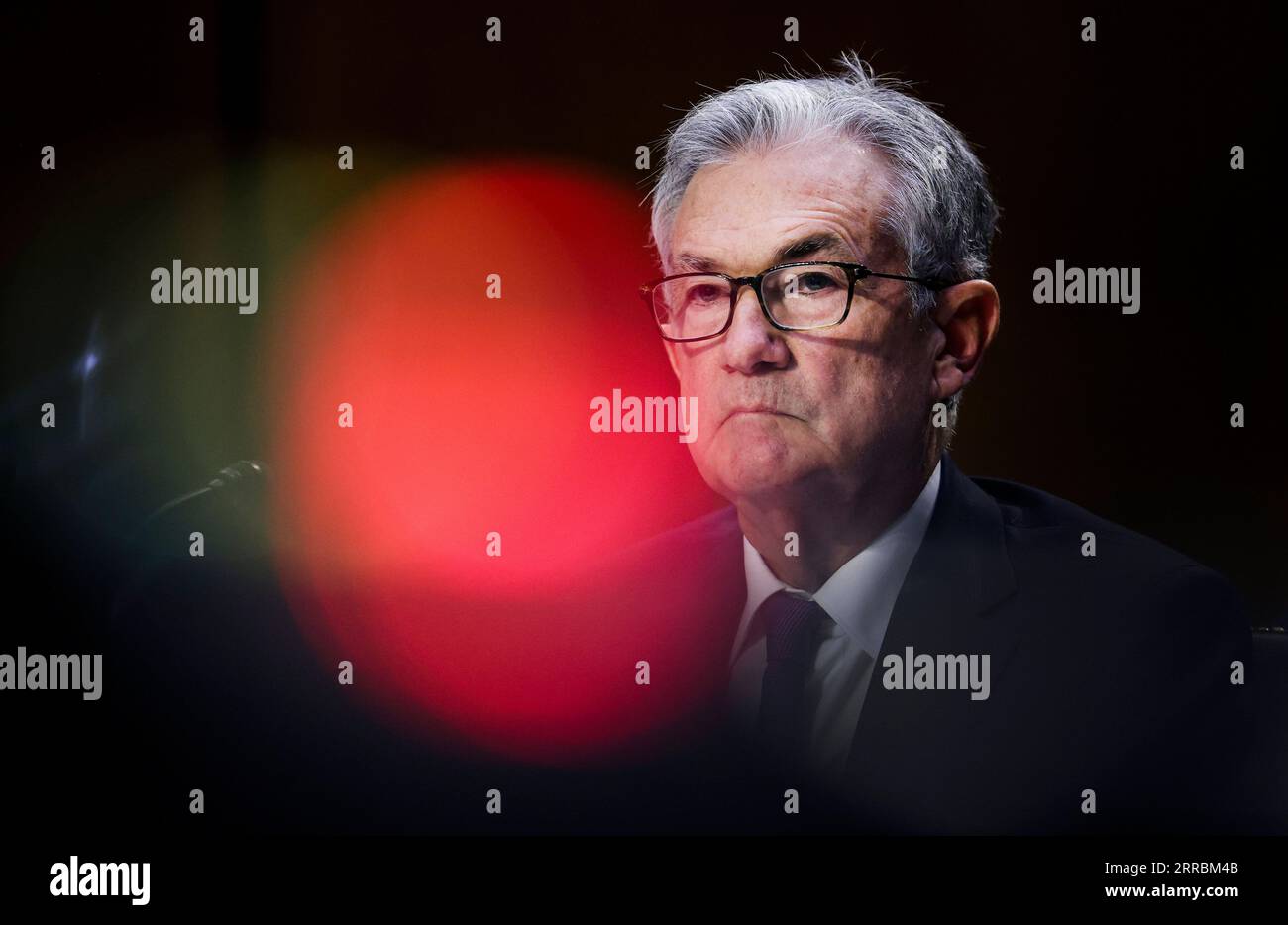 210929 -- WASHINGTON, Sept. 29, 2021 -- U.S. Federal Reserve Chairman Jerome Powell testifies at a hearing before the Senate Banking Committee in Washington, D.C., the United States, Sept. 28, 2021. Powell said on Tuesday that inflation pressures could last longer than expected amid supply bottlenecks.  U.S.-WASHINGTON, D.C.-FEDERAL RESERVE CHAIRMAN-HEARING KevinxDietsch/PoolxviaxXinhua PUBLICATIONxNOTxINxCHN Stock Photo