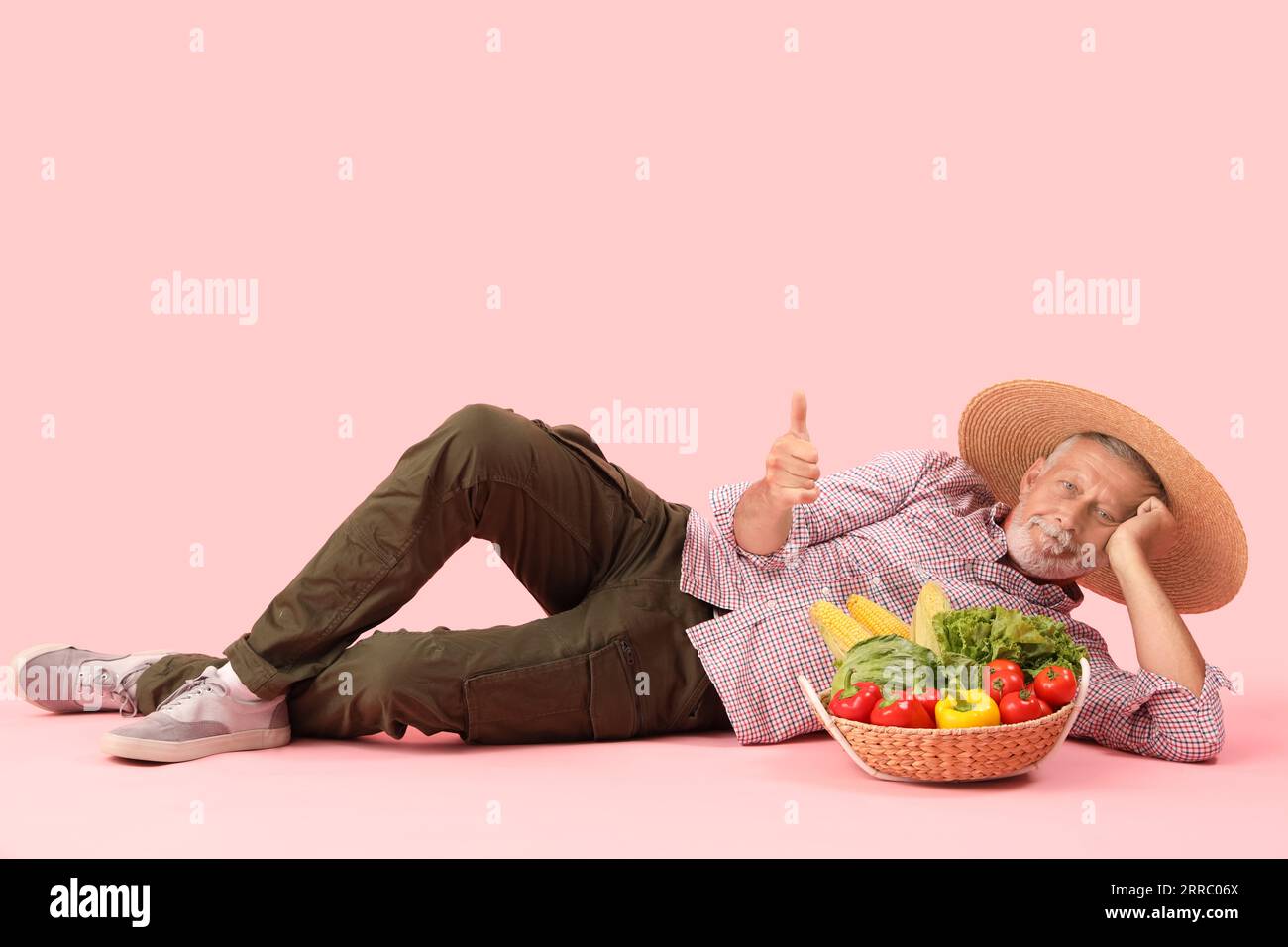 Happy farmer man showing thumb hi-res stock photography and images - Alamy
