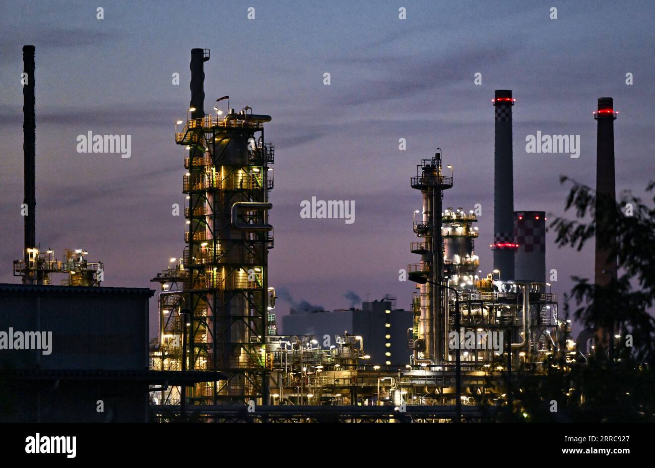 Pck Raffierie 07 September 2023, Brandenburg, Schwedt/Oder: Crude oil processing ...