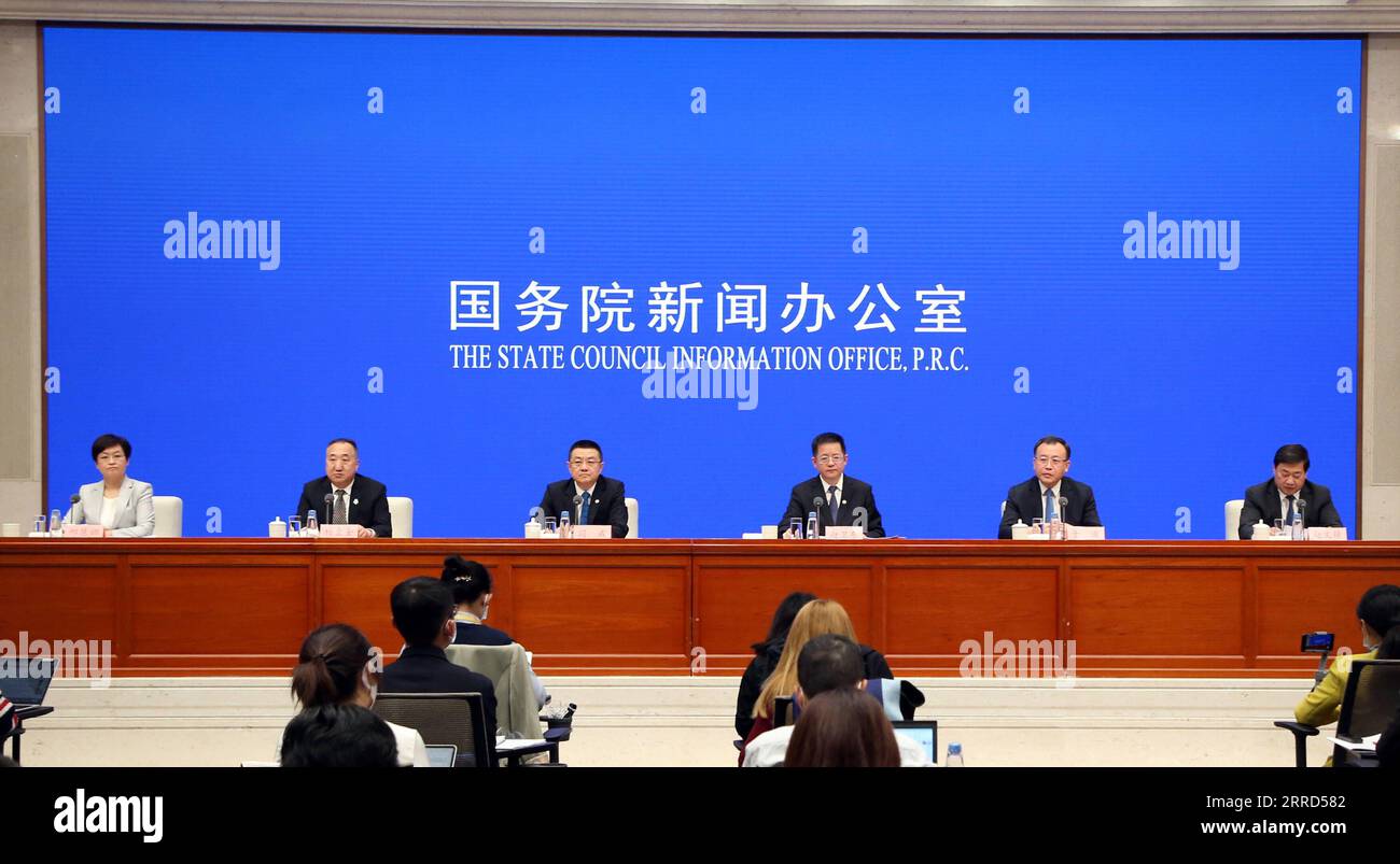 211203 -- BEIJING, Dec. 3, 2021 -- The State Council Information Office holds a press conference on the preparation of the Beijing 2022 Olympic and Paralympic Winter Games in Beijing, capital of China, Dec. 3, 2021. Beijing 2022 Olympic Winter Games will take place from Feb. 4 to 20, 2022.  SPCHINA-BEIJING-PRESS CONFERENCE-BEIJING 2022-PREPARATION CN LuoxYuan PUBLICATIONxNOTxINxCHN Stock Photo