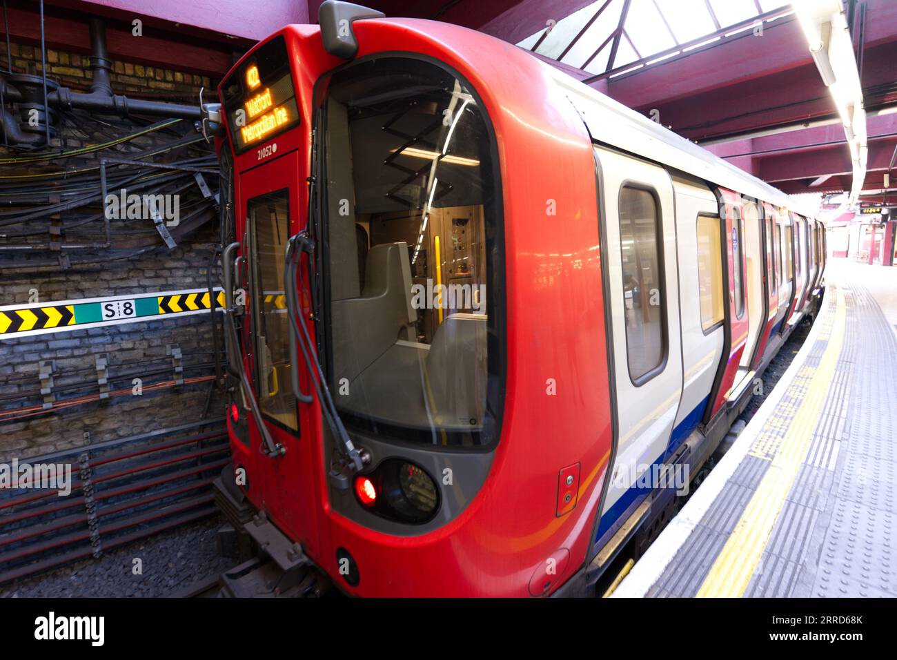 Metropolitan Train Front A Metropolitan tube train at the platform - Hidden London: Baker Street ...