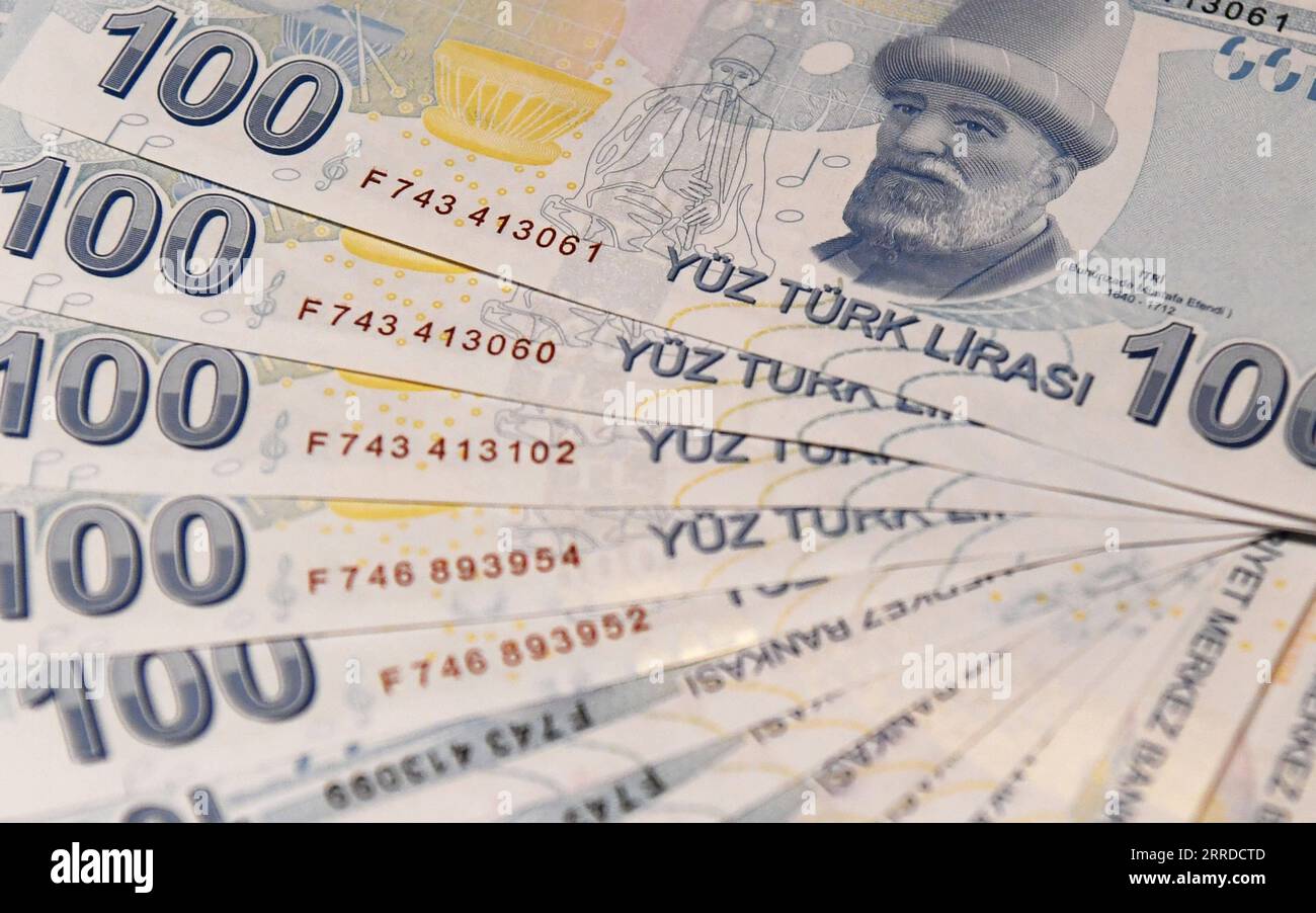 211218 -- ISTANBUL, Dec. 18, 2021 -- Photo taken on Dec. 17, 2021 shows some Turkish lira in Istanbul, Turkey. The Turkish currency crashed to a new record low of 17.16 per U.S. dollar on Friday after the central bank cut the interest rate again.  TURKEY-CURRENCY-NEW RECORD LOW Shadati PUBLICATIONxNOTxINxCHN Stock Photo