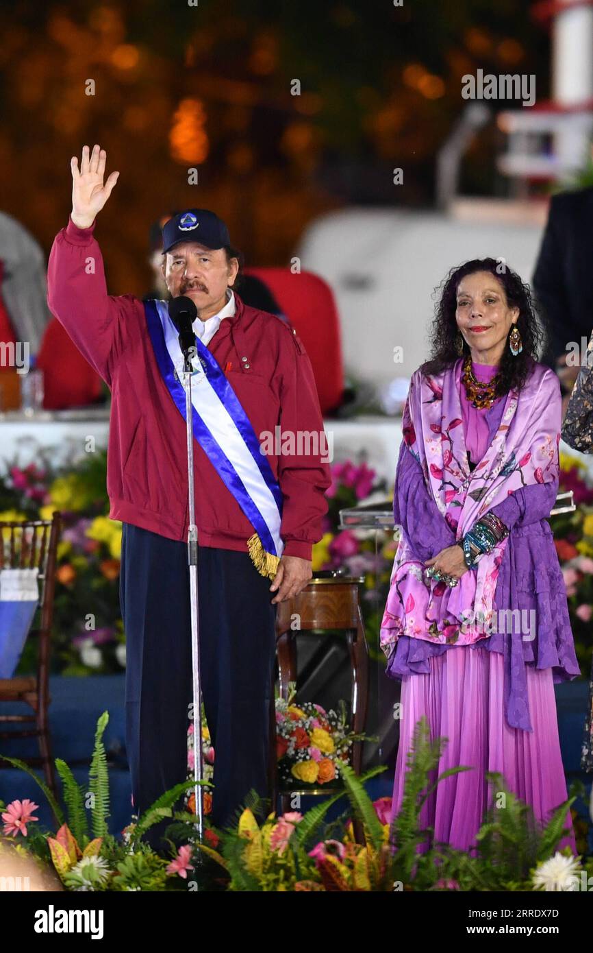 220111 -- MANAGUA, Jan. 11, 2022 -- Nicaraguan President Daniel Ortega L and Vice President Rosario Murillo attend the swearing-in ceremony for a new presidential term in Managua, Nicaragua, Jan. 10, 2022. Nicaraguan President Daniel Ortega was sworn in for a new presidential term on Monday. Ortega and Vice President Rosario Murillo were reelected in the last general election in November last year.  NICARAGUA-MANAGUA-PRESIDENT-SWEARING-IN XinxYuewei PUBLICATIONxNOTxINxCHN Stock Photo