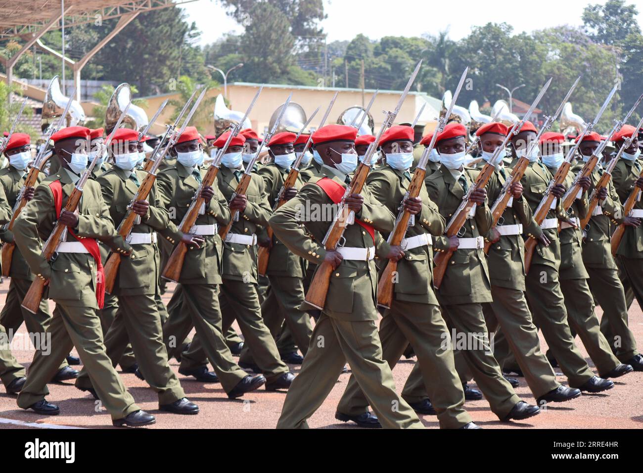 220126 KAMPALA, Jan. 26, 2022 Members of Uganda People s Defence
