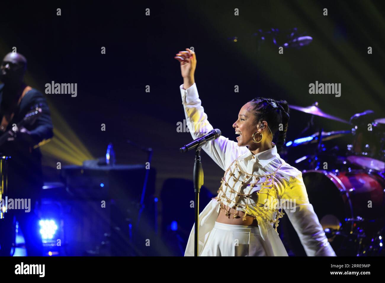 220212 -- ALULA, Feb. 12, 2022 -- Alicia Keys performs during the One Night Only concert in AlUla, Saudi Arabia, Feb. 11, 2022.  SAUDI ARABIA-ALULA-CONCERT-ALICIA KEYS WangxHaizhou PUBLICATIONxNOTxINxCHN Stock Photo