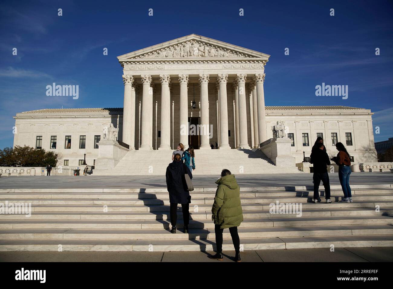 220226 -- WASHINGTON, Feb. 26, 2022 -- Photo taken on Feb. 25, 2022 shows the U.S. Supreme Court building in Washington, D.C., the United States. U.S. President Joe Biden said on Friday that he s nominating Judge Ketanji Brown Jackson for the Supreme Court, setting in motion a process for the first African American woman to sit on its bench. Photo by /Xinhua U.S.-WASHINGTON, D.C.-BIDEN-SUPREME COURT-NOMINATION TingxShen PUBLICATIONxNOTxINxCHN Stock Photo