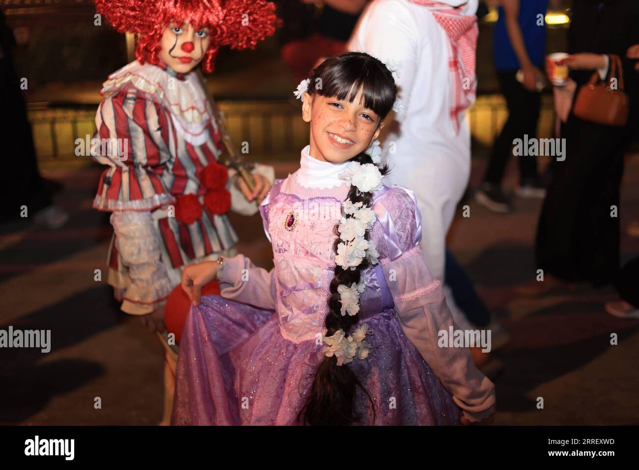 220319 RIYADH, March 19, 2022 A girl participates in a costume