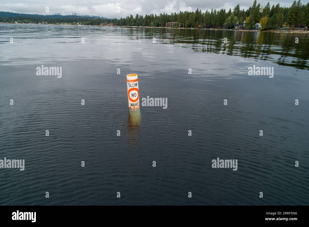 boat safety sign by indicating no wake Stock Photo Alamy
