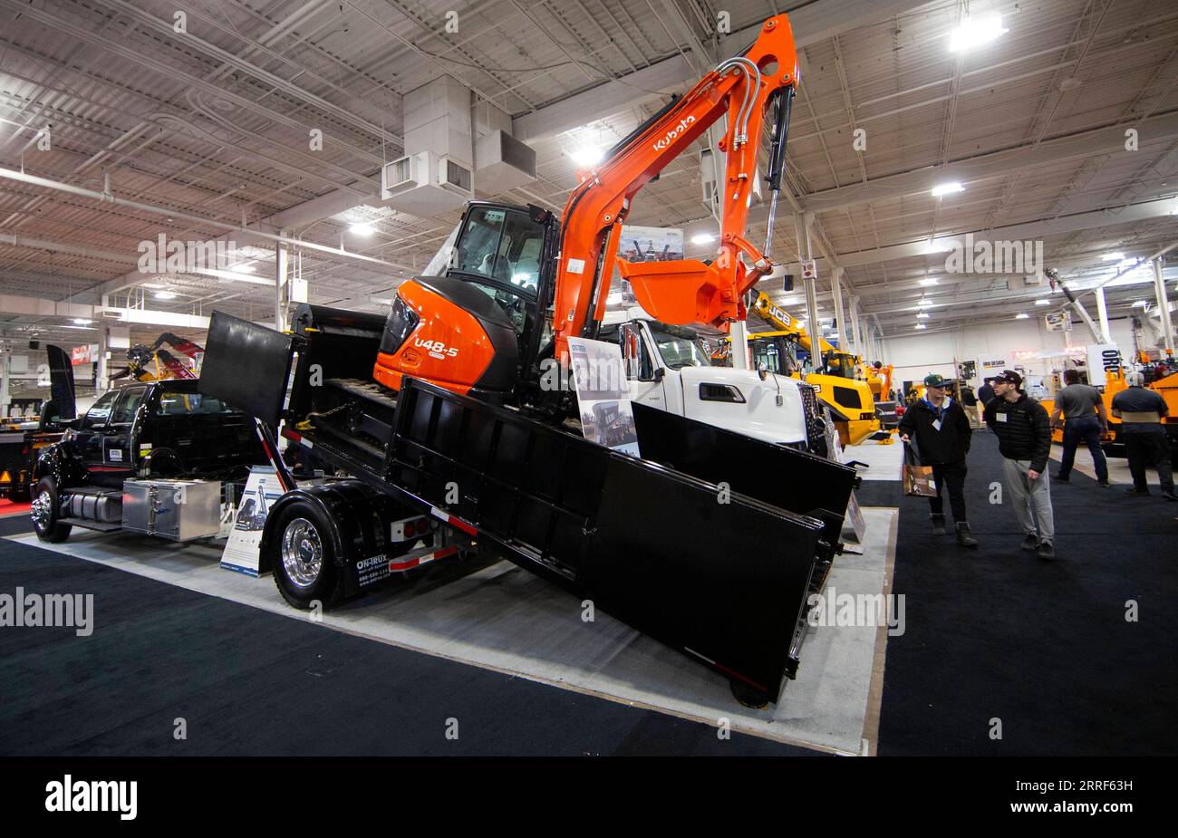 220331 MISSISSAUGA CANADA, March 31, 2022 People visit the 2022