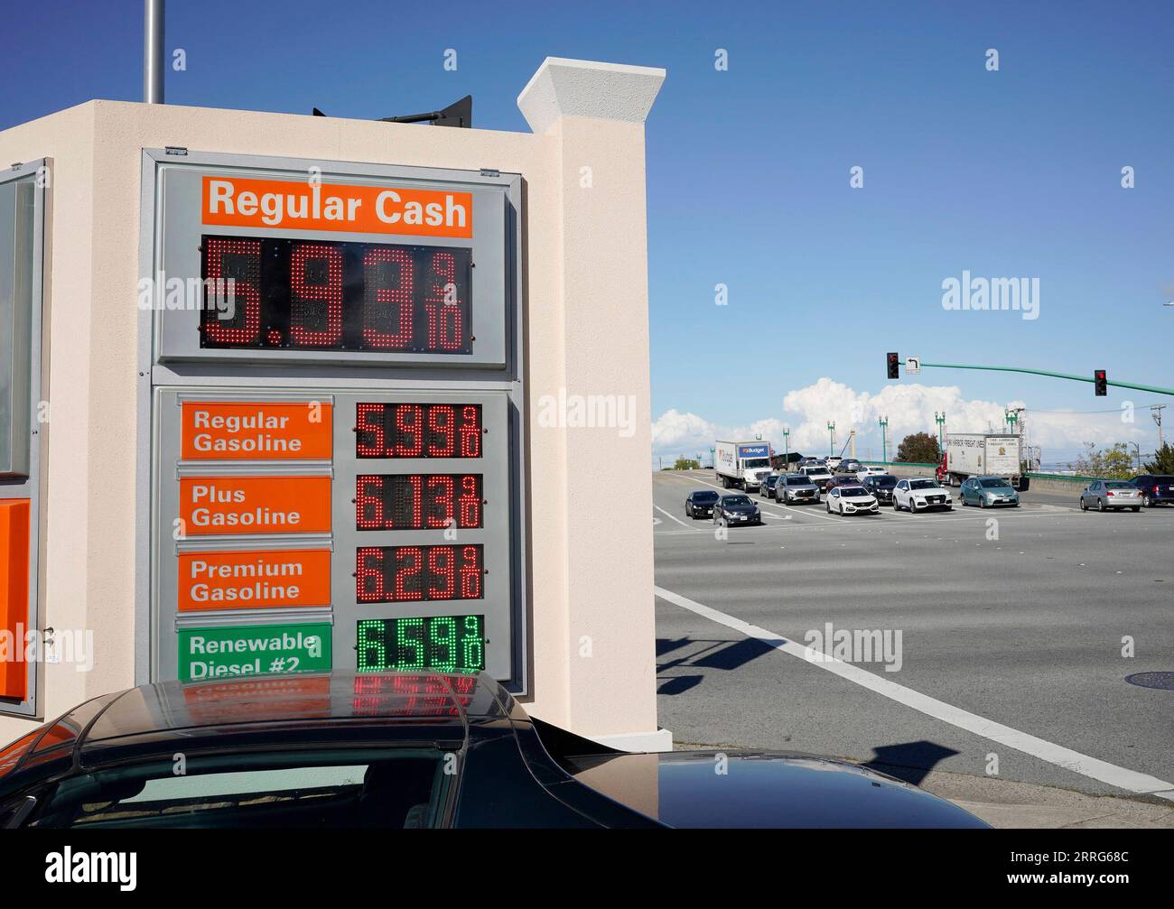 220511 -- MILLBRAE, May 11, 2022 -- Gasoline and diesel prices are displayed at a gas station in Millbrae, California, the United States, May 10, 2022. The national average prices for regular gasoline and diesel in the United States both climbed to fresh record highs Tuesday. According to the American Automobile Association AAA, which provides the latest gas price analysis based on data from 130,000 gas stations nationwide, the regular gas price rose four cents on Tuesday to 4.37 U.S. dollars a gallon, overtaking the prior record of 4.33 dollars on March 11. Photo by /Xinhua U.S.-CALIFORNIA-MI Stock Photo