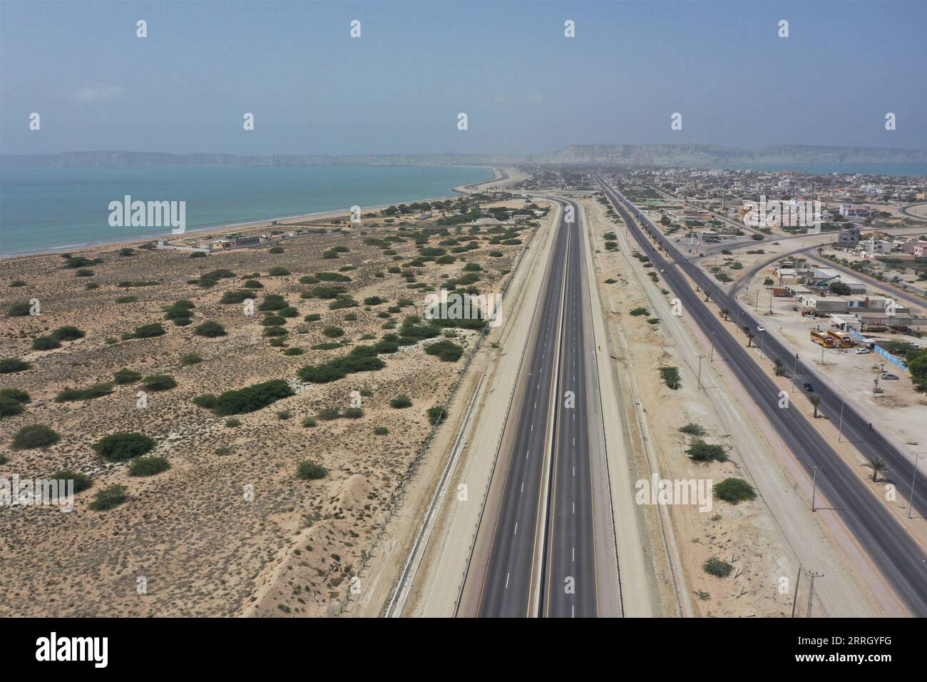 220604 -- GWADAR, June 4, 2022 -- Aerial photo taken on June 3, 2022 shows a section of the China-aided Eastbay Expressway of Gwadar port in Gwadar of Pakistan s southwest Balochistan province. TO GO WITH China-aided Eastbay Expressway of Gwadar port in Pakistan opened to traffic  PAKISTAN-GWADAR-CHINA-AIDED EASTBAY EXPRESSWAY JiangxChao PUBLICATIONxNOTxINxCHN Stock Photo