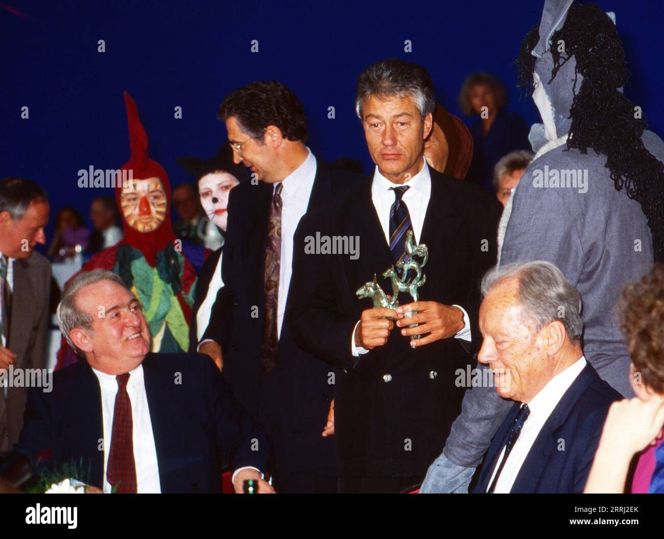 SPD Politiker Johannes Rau, Dieter Spöri, Björn Engholm und Willy Brandt in Bremen, Deutschland um 1993. Stock Photo