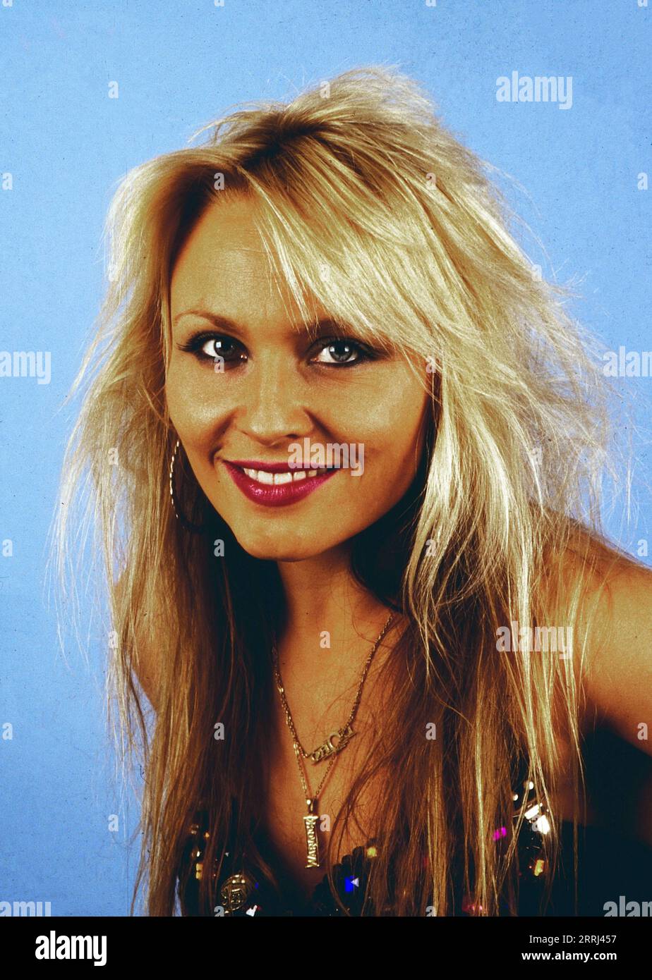 Onam va xolasi sorishadi