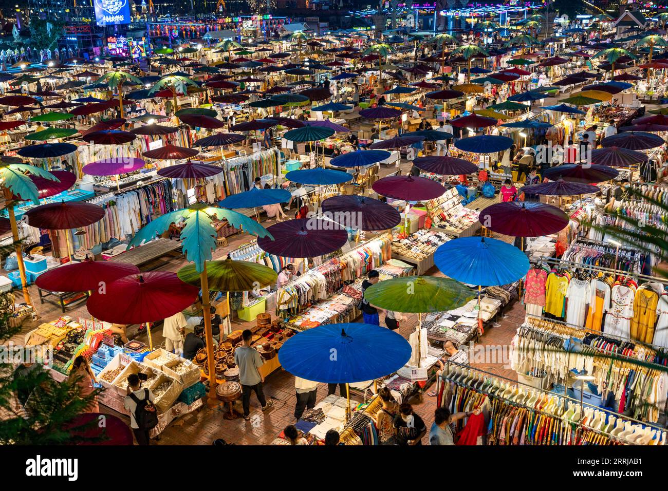 220718 -- BEIJING, July 18, 2022 -- Photo taken on March 17, 2022 shows a night market in Jinghong City, Xishuangbanna Dai Autonomous Prefecture, southwest China s Yunnan Province.  Xinhua Headlines: China s steady economic recovery boosts global expectations for future growth ChenxXinbo PUBLICATIONxNOTxINxCHN Stock Photo