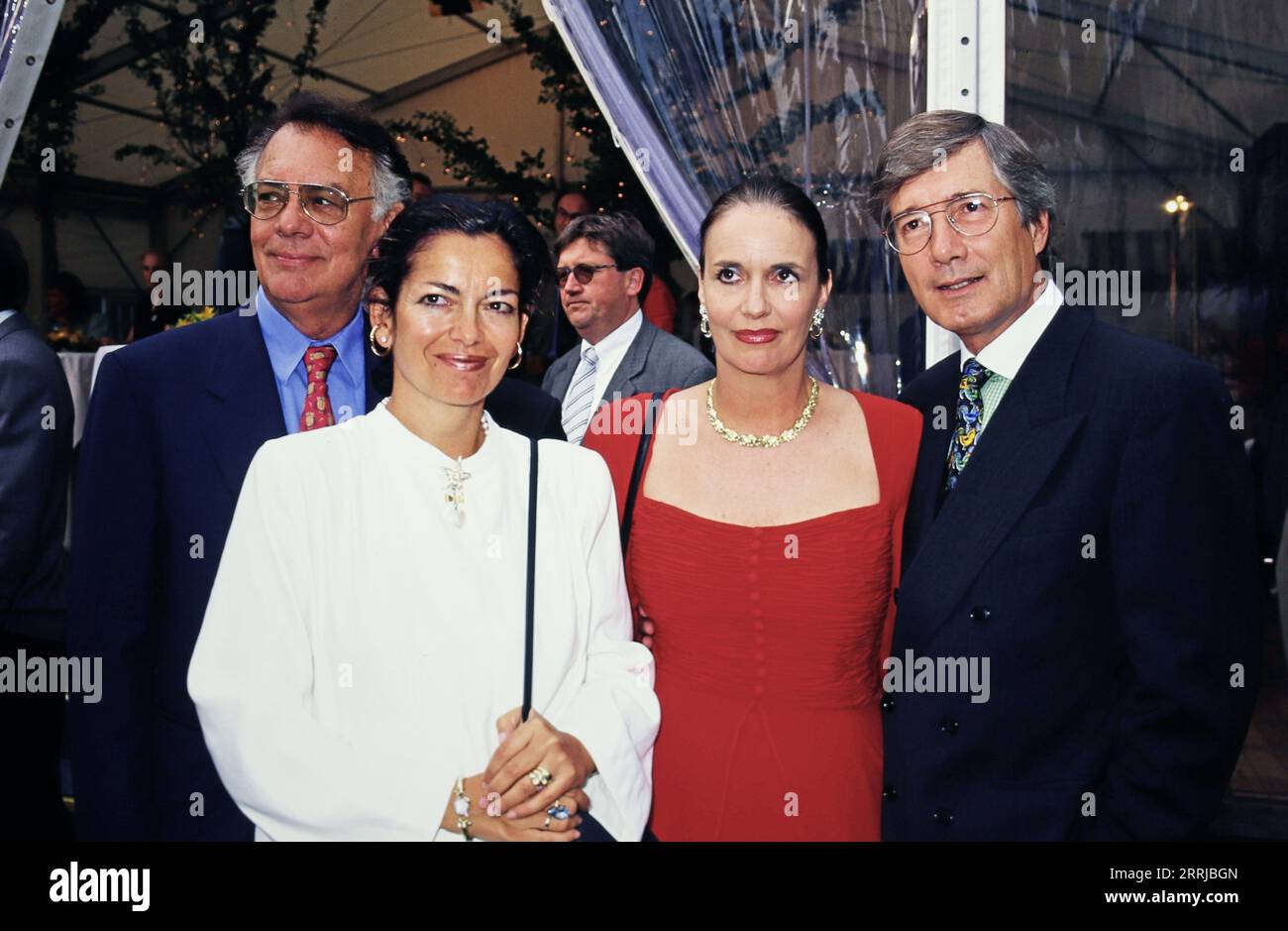 Schauspieler Klausjürgen Wussow mit Ehefrau Yvonne Viehöfer, daneben Schauspieler Christian Wolff mit Ehefrau Marina, circa 1993. Stock Photo